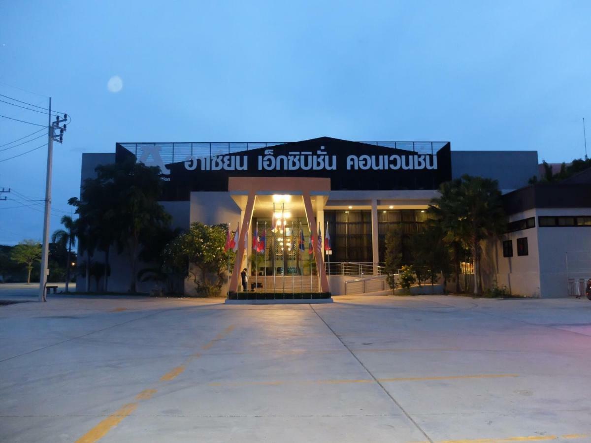 Prelude Hotel Kanchanaburi Exterior photo